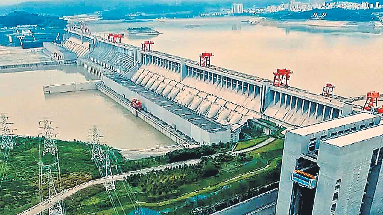 Three Gorges Dam | భూ భ్రమణంపై త్రీ గోర్జెస్‌ ప్రభావం.. 2 సెం.మీ పక్కకు జరిగిన ధ్రువాల స్థానం