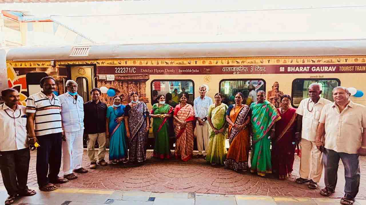 Bharat Gaurav Train | అయోధ్య-కాశీ పుణ్యక్షేత్ర.. భారత్‌ గౌరవ్‌ యాత్ర రైలు ప్రారంభం
