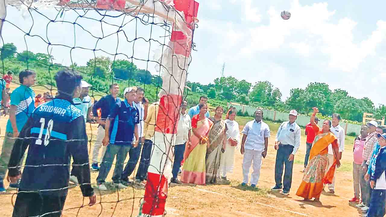 క్రీడలతో బంగారు భవిష్యత్తు