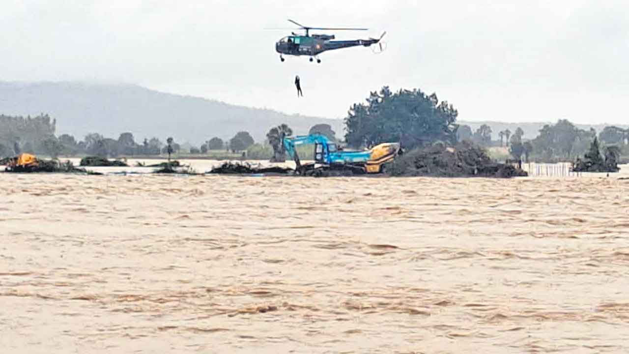 Telangana | అంతులేని విషాదం.. కేసీఆర్‌లా స్పందించి ఉంటే నష్టం తగ్గేది!