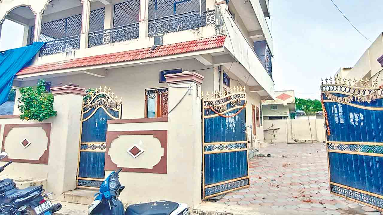 కాంగ్రెస్‌ గూండాగిరి