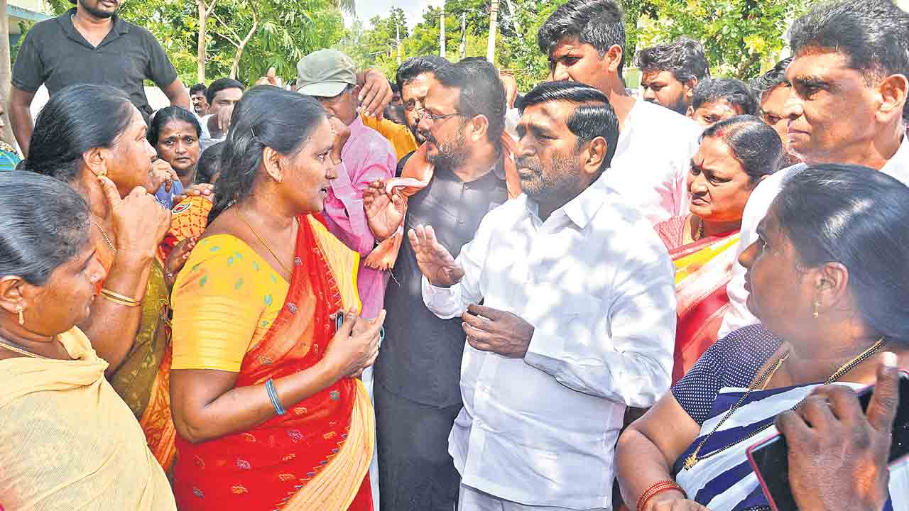 హైడ్రా పేరుతో సర్కారు విధ్వంసం