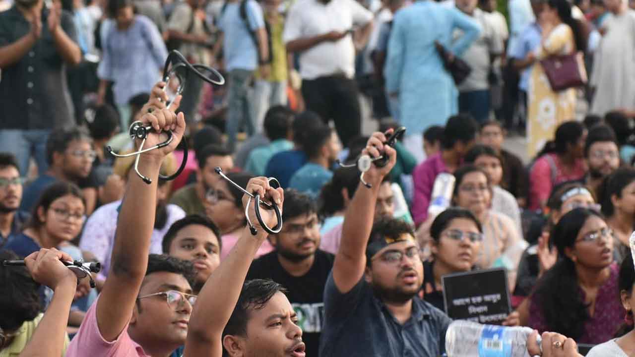 రాష్ట్రపతి జోక్యం చేసుకోవాలి