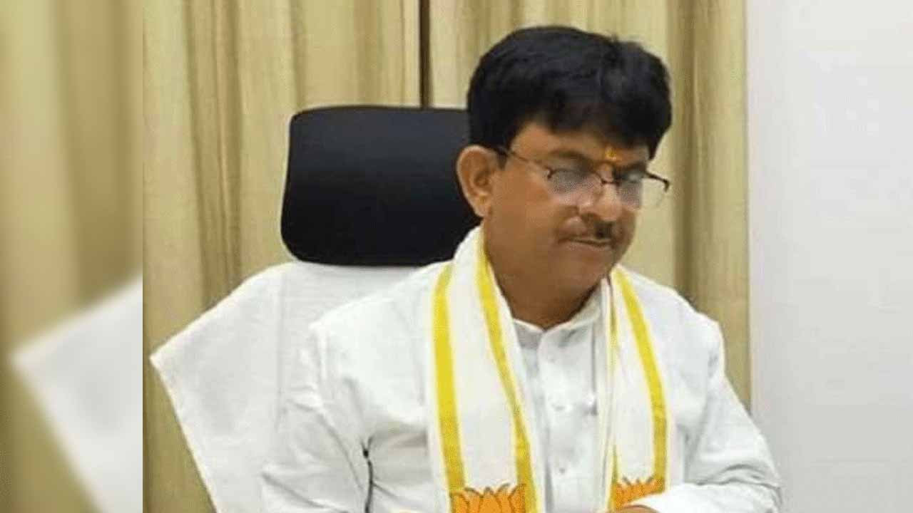 Uttar Pradesh Minister: యూపీ మంత్రికి నాన్ బెయిల‌బుల్ వారెంట్ జారీ..