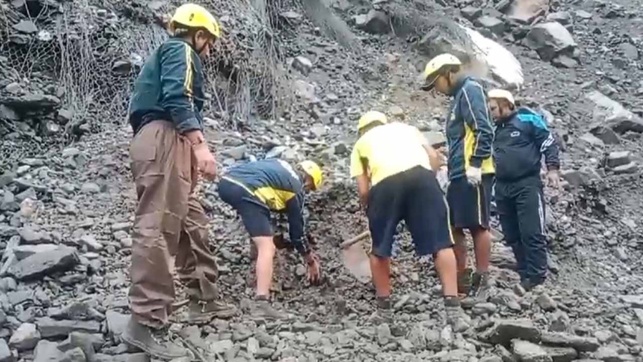 Kedarnath: కేదార్‌నాథ్‌లో విరిగిప‌డ్డ కొండ‌చ‌రియ‌లు.. అయిదుకు చేరిన మృతుల సంఖ్య‌