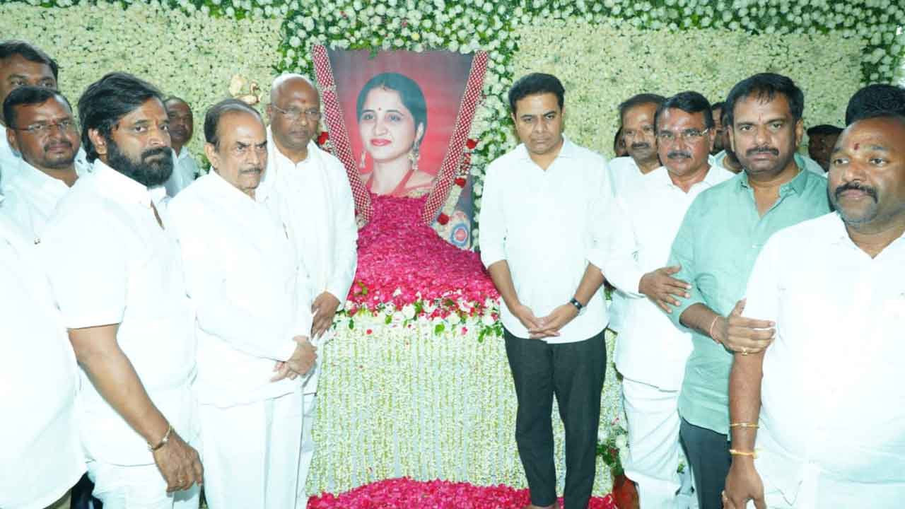 Lakshmareddy | మాజీ మంత్రి లక్ష్మారెడ్డిని పరామర్శించిన కేటీఆర్, హరీశ్‌ రావు