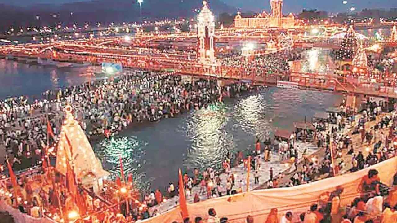 కుంభమేళాకు 992 ప్రత్యేక రైళ్లు