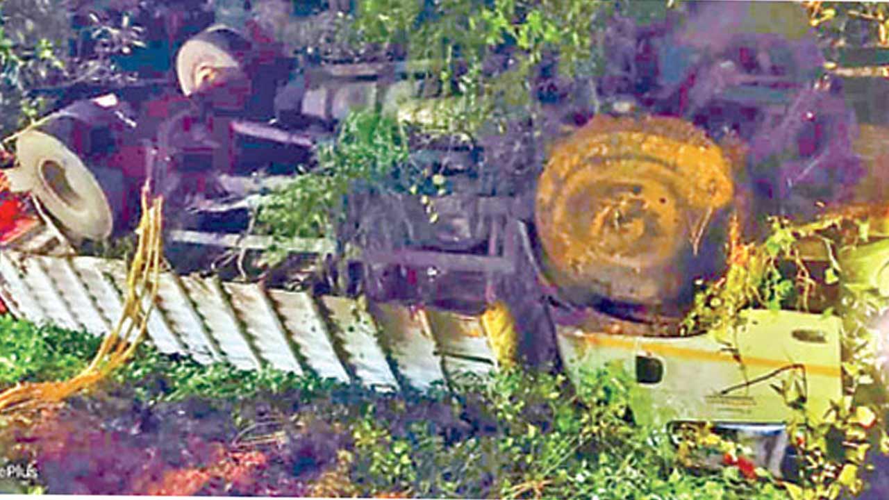 AP News | జీడిపిక్కల మినీ వ్యాన్‌ బోల్తా.. ఏడుగురు కూలీల దుర్మరణం