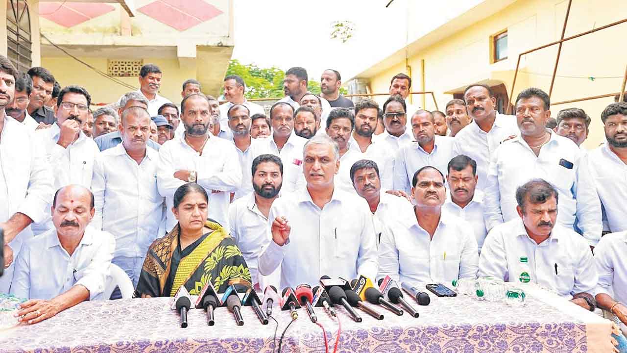 Harish Rao | ఏపీని చూసి పోలీసులు మేల్కొనాలి.. రాష్ట్రంలో బీహార్‌, రాయలసీమ పరిస్థితులు: హరీశ్‌రావు
