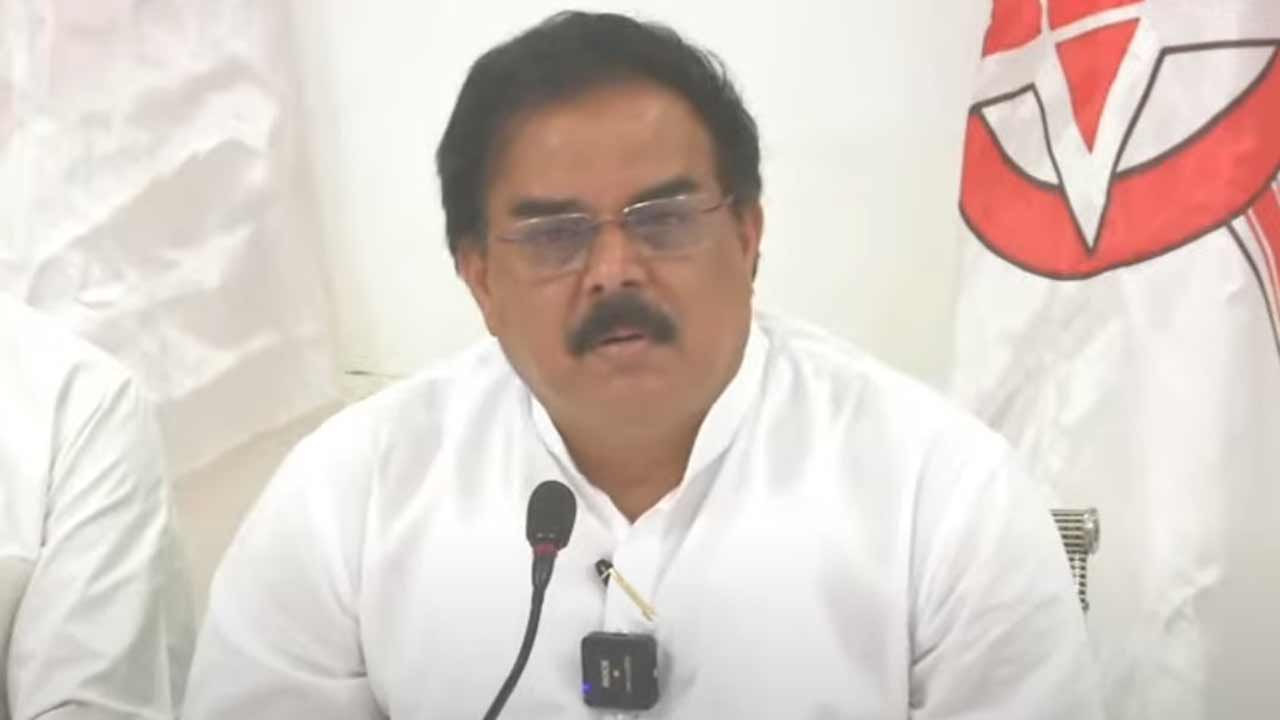 Nadendla Manohar | కాగితాలు పట్టుకుని ఊగిపోవడం కాదు.. లీడర్‌ అంటే చంద్రబాబు, పవన్‌ కల్యాణ్‌లా ఉండాలి.. జగన్‌పై నాదెండ్ల మనోహర్‌ సెటైర్లు