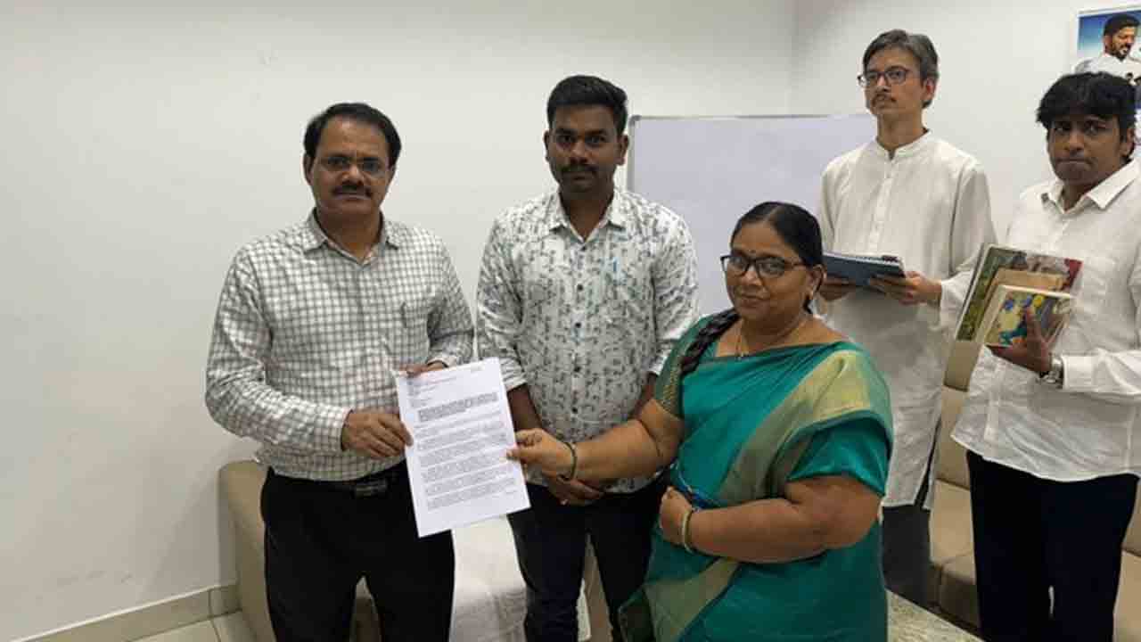 Constable Kistaiah | ఆంధ్రా ఆఫీసర్ అహంకారానికి బలవుతున్న అమరుడు కానిస్టేబుల్ కిష్టయ్య సతీమణి