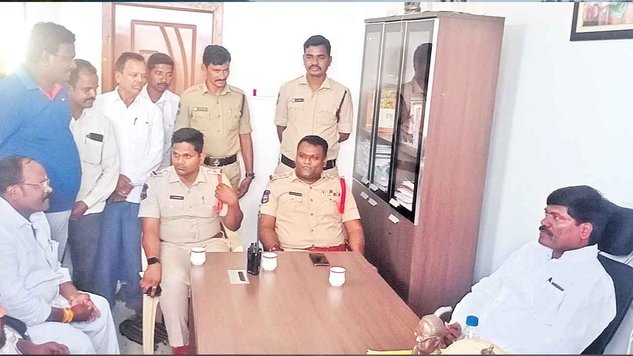 నిర్బంధం అప్రజాస్వామికం