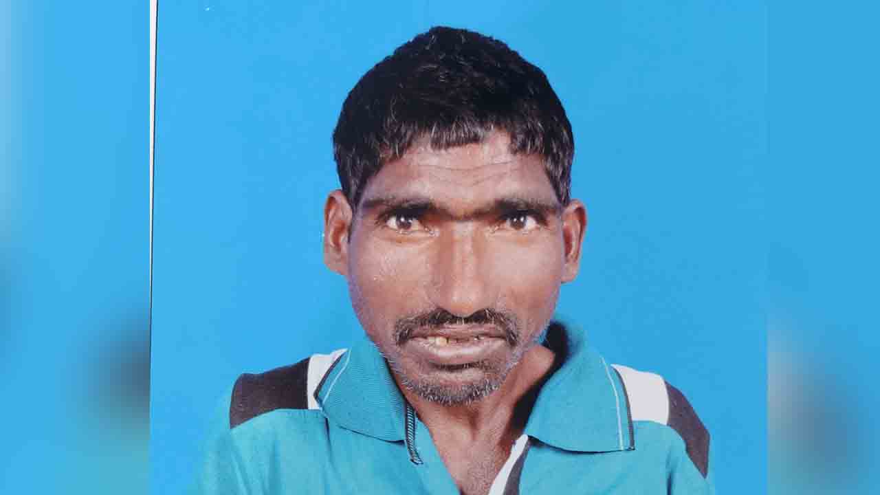 వరదలో గల్లంతైన పశువుల కాపరి మృతి