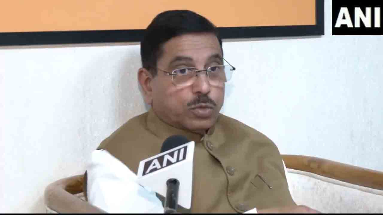 Renewable Energy | పునరుత్పాదక ఇంధన రంగంలో రూ. 32.5 లక్షల కోట్ల నిధులు : ప్రహ్లాద్‌ జోషీ