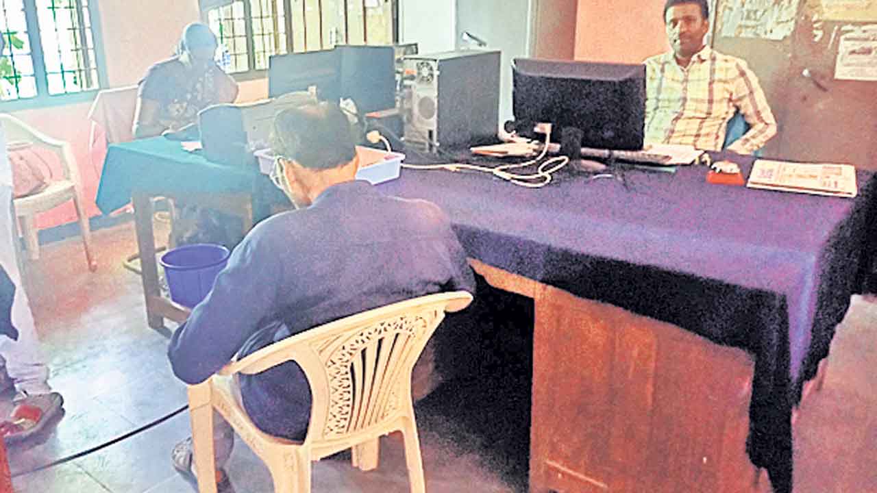 మూడు గంటల కరెంట్‌ కట్‌