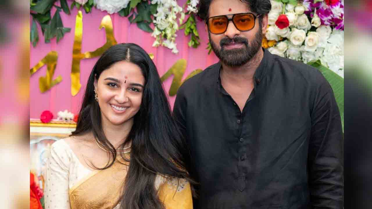 Prabhas Fauji | ప్రభాస్ అభిమానులకు దసరా ట్రీట్.. ‘ఫౌజీ’ స్పెషల్ అప్డేట్ ఆరోజేనా.!