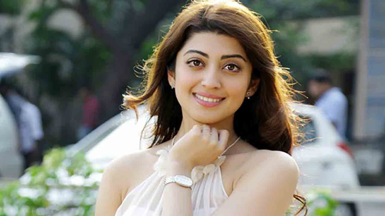 Pranitha Subhash | శ్రీవారి లడ్డు వివాదంపై స్పందించిన పవన్ హీరోయిన్