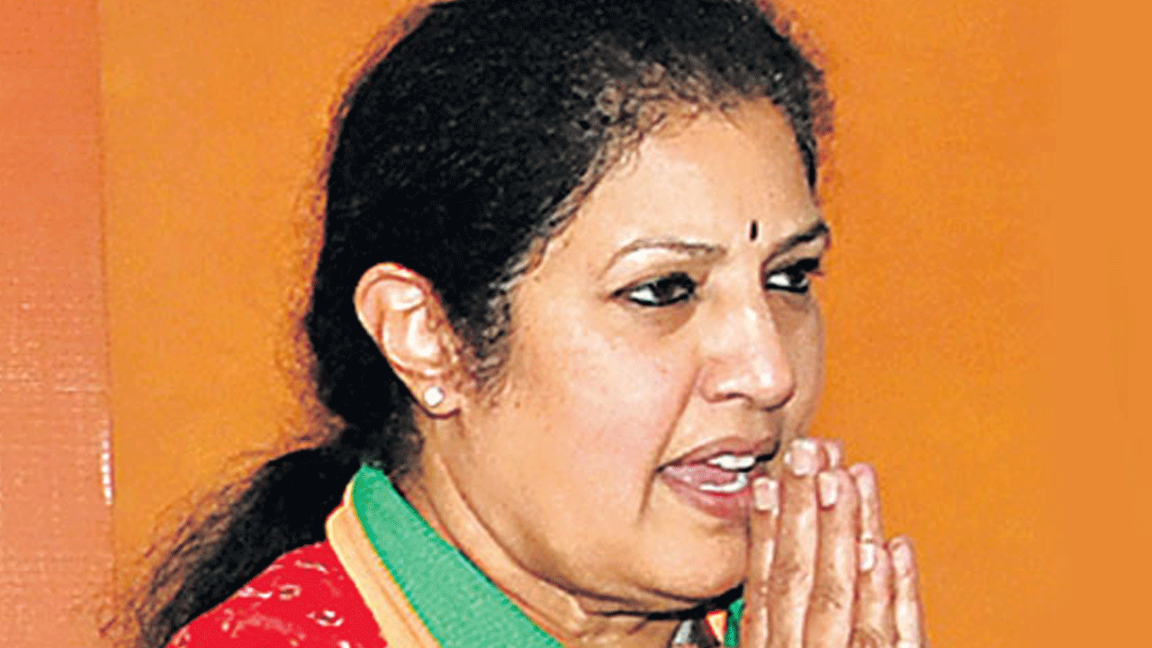 MP Purandeswari:  తిరుమ‌ల మెట్లు ఎక్కేముందే వైఎస్ జ‌గ‌న్ డిక్ల‌రేష‌న్ ఇవ్వాలి: బీజేపీ ఎంపీ పురందేశ్వ‌రి