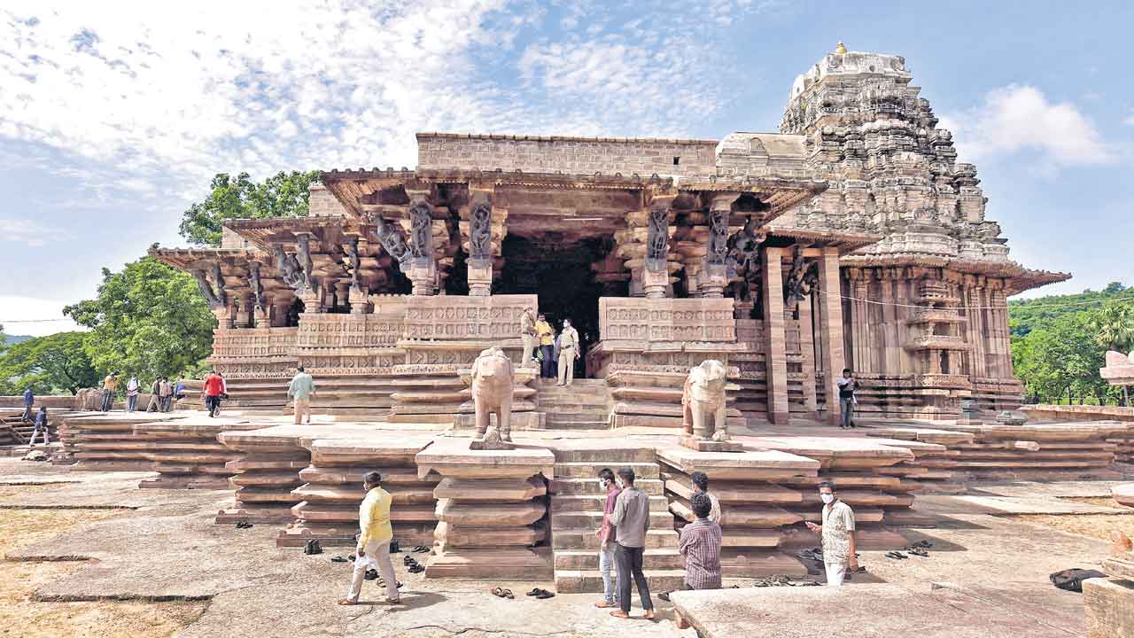 Ramappa Temple | మైనింగ్ కోరల్లో మహా శిల్ప శిఖరం.. రామప్ప ఆలయానికి ఓపెన్ కాస్ట్ ముప్పు