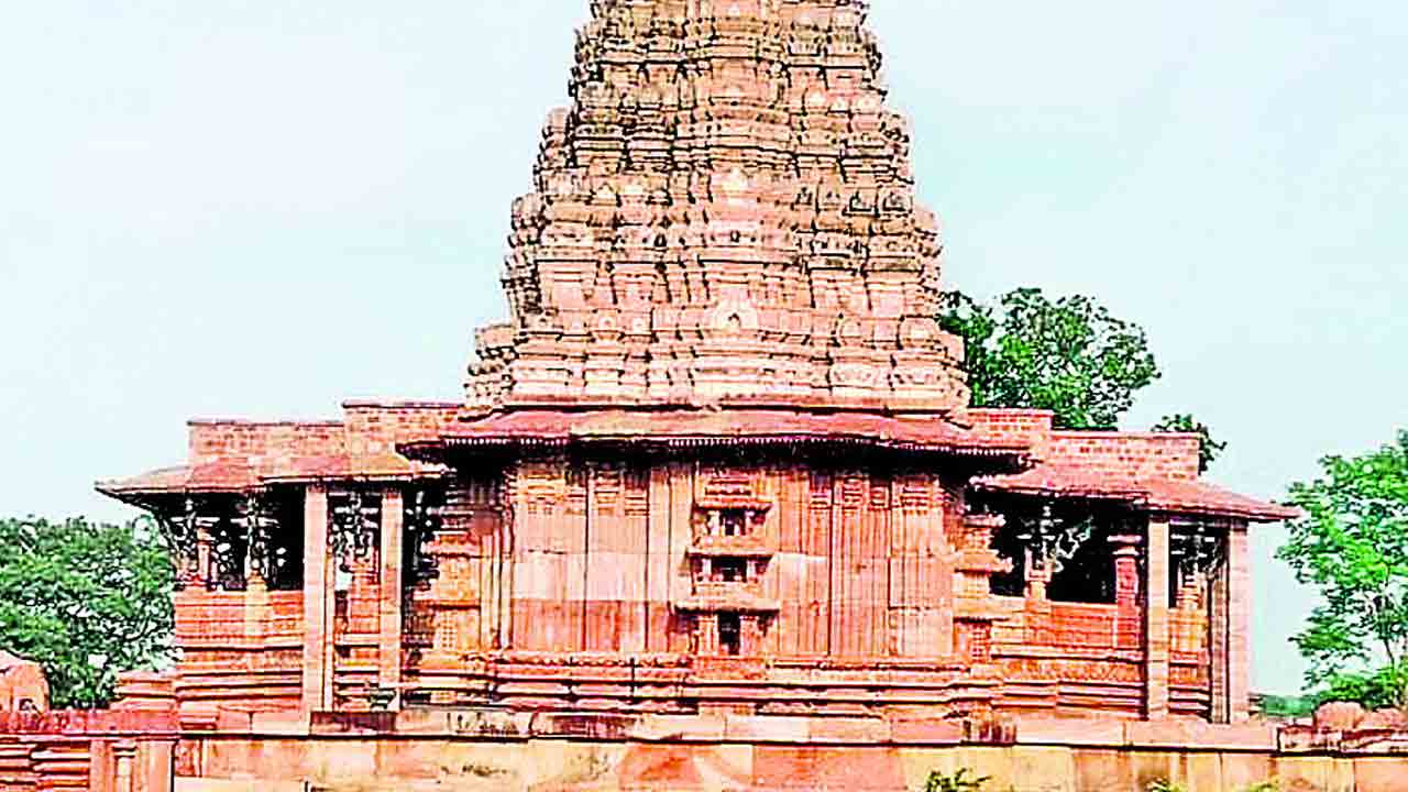 రామప్పకు రక్షణేదీ?