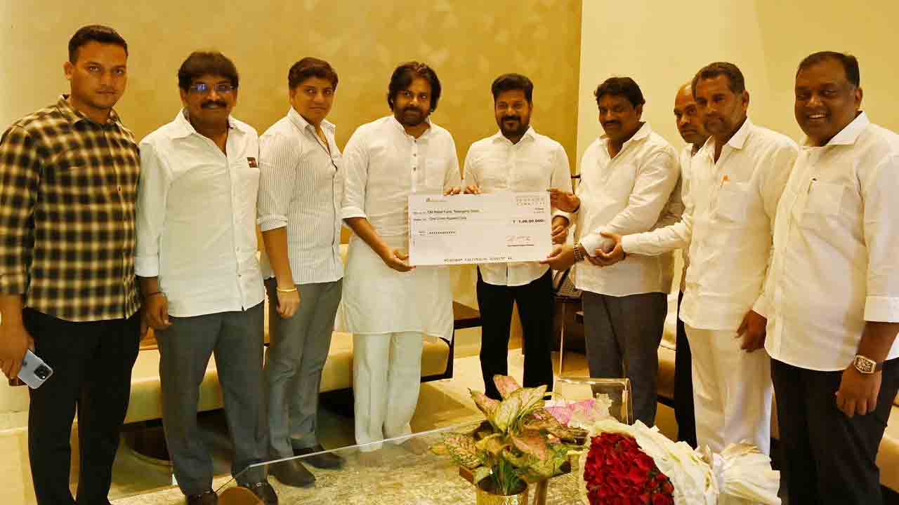 Pawan Kalyan | సీఎం రేవంత్ రెడ్డితో ఏపీ డిప్యూటీ సీఎం భేటీ.. రూ. కోటి విరాళాన్ని అందించిన ప‌వ‌న్ క‌ల్యాణ్‌