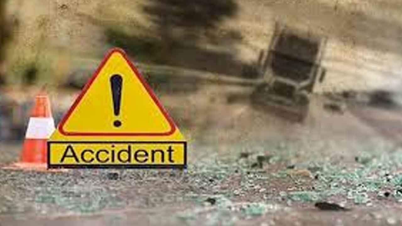 రోడ్డు ప్రమాదంలో వ్యక్తి మృతి