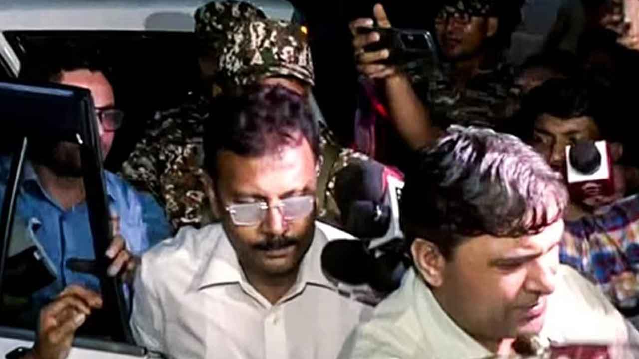 ‘హత్యాచారంపై సందీప్‌ ఘోష్‌ది ఒకటే మాట’