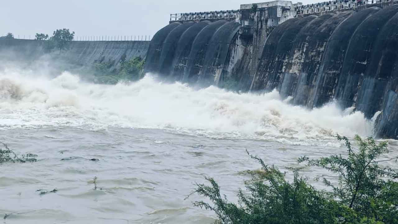 Sarlasagar | తెరుచుకున్న సరళాసాగర్ సైఫన్ గేట్స్