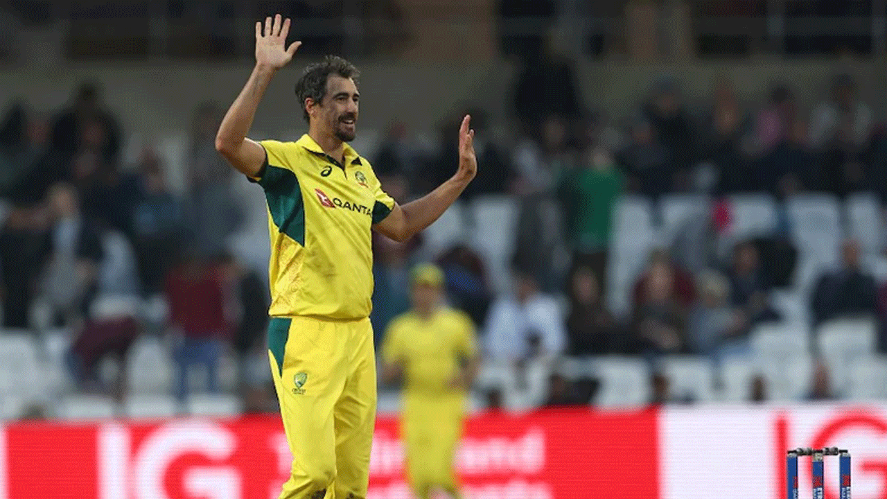 Livingstone Hitting: 6,0,6,6,6, 4.. స్టార్క్ బౌలింగ్‌లో లివింగ్‌స్టోన్ హిట్టింగ్‌.. వీడియో