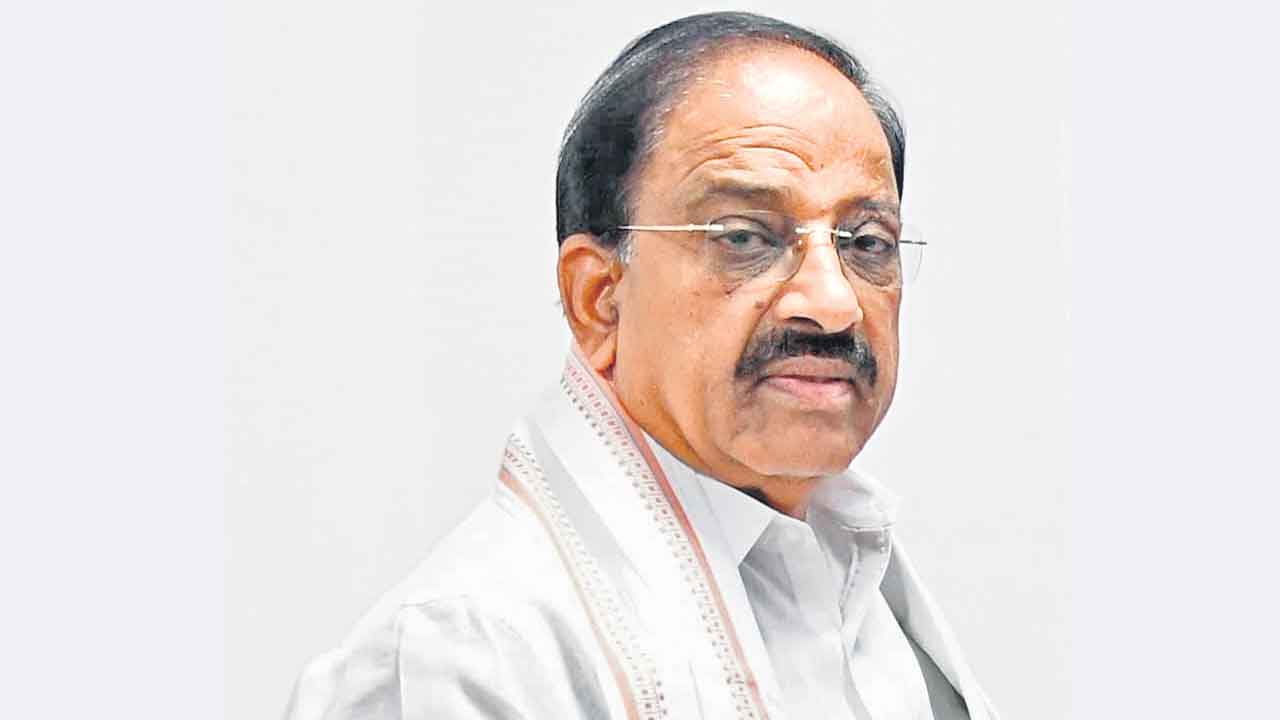 కార్పొరేషన్ల పనితీరు మెరుగుపడాలి