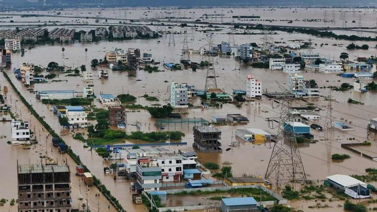 Vijayawada | విజయవాడలో రికార్డు స్థాయి వర్షపాతం.. 30 ఏండ్లలో ఇదే ఫస్ట్‌ టైమ్‌!