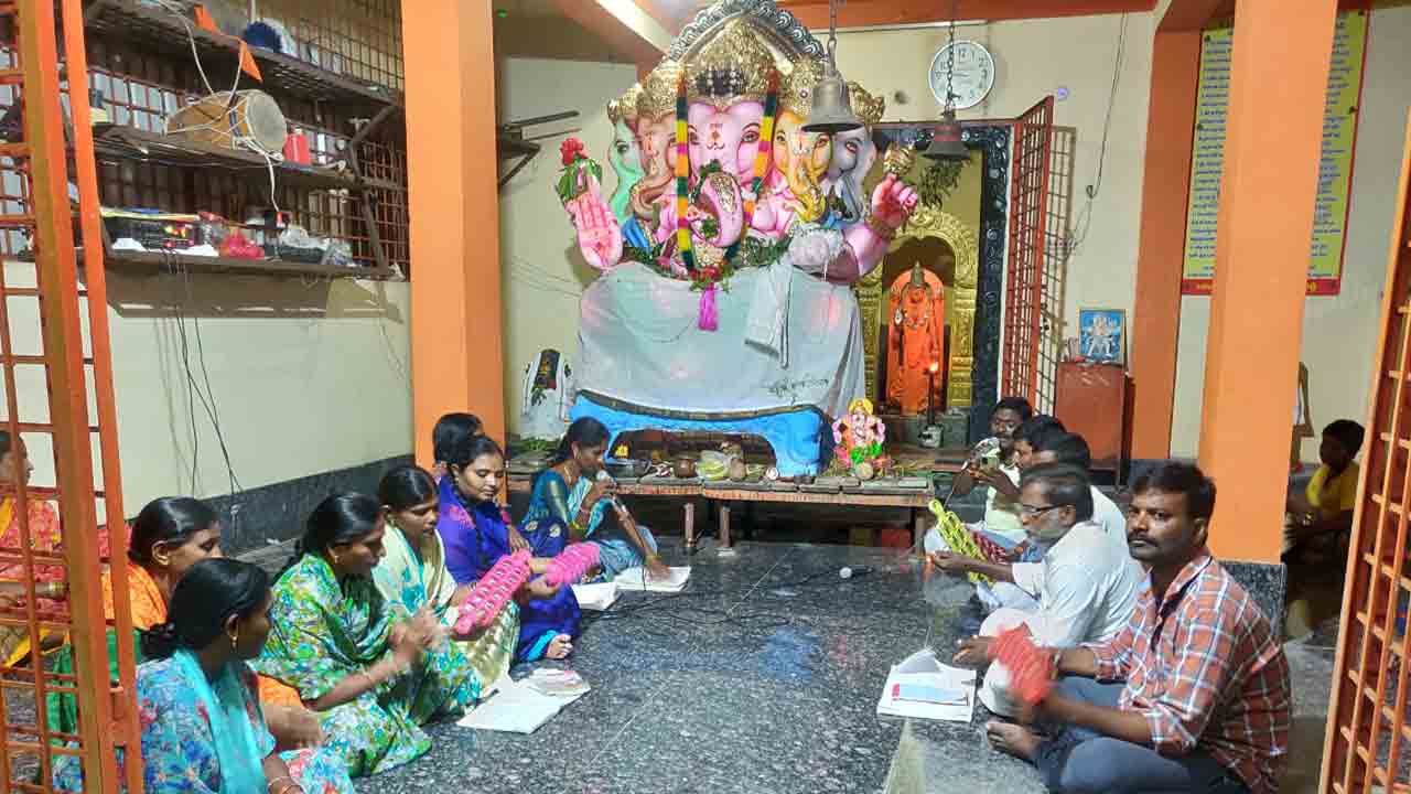 Vinayakudu | 32 ఏండ్లుగా ఆ ఊళ్లో ఒకే వినాయకుడు..!