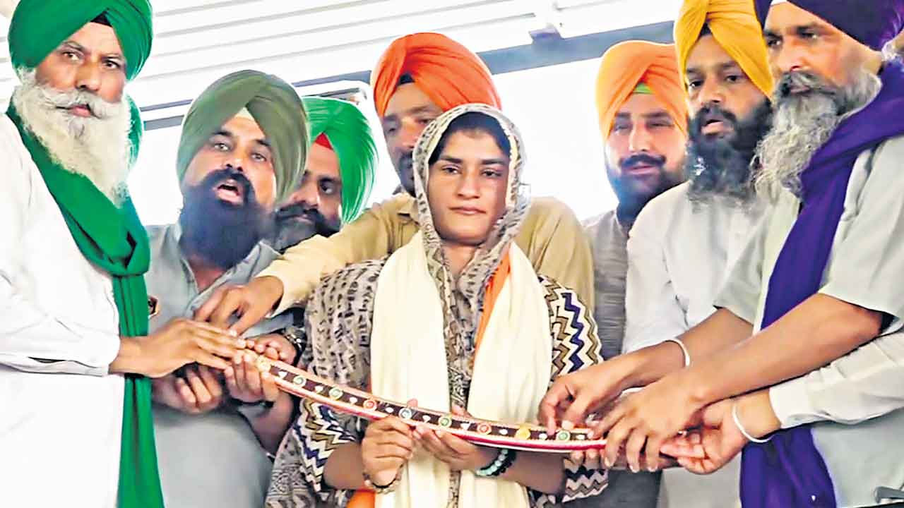 మీ అమ్మాయి.. మీతోనే