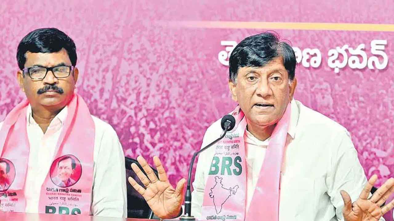 ప్రైవేట్‌ టీచర్ల సంక్షేమ చట్టం తేవాలి