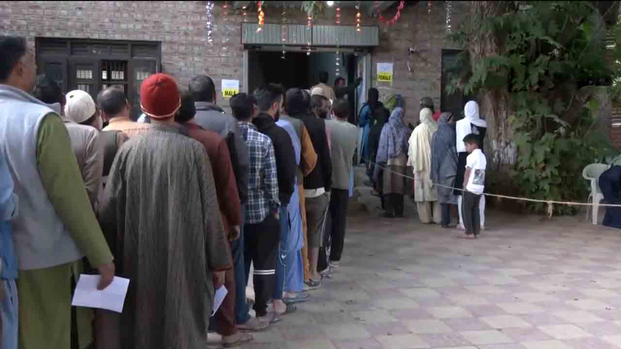 Jammu Kashmir | జ‌మ్మూక‌శ్మీర్‌లో తొలి విడుత ఎన్నిక‌లు ప్రారంభం.. 24 నియోజ‌క‌వ‌ర్గాల‌కు పోలింగ్