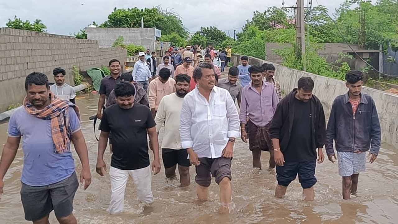 వాన జోరు..వరద హోరు
