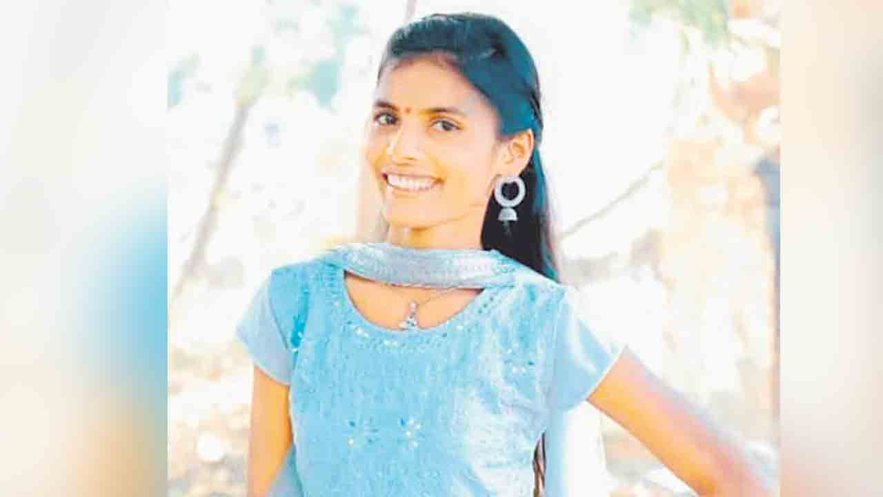 విషజ్వరంతో యువతి మృతి