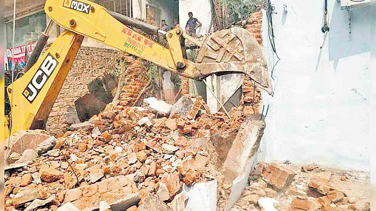 HYDRAA | రేవంత్‌, రంగనాథ్‌ల అరాచకం