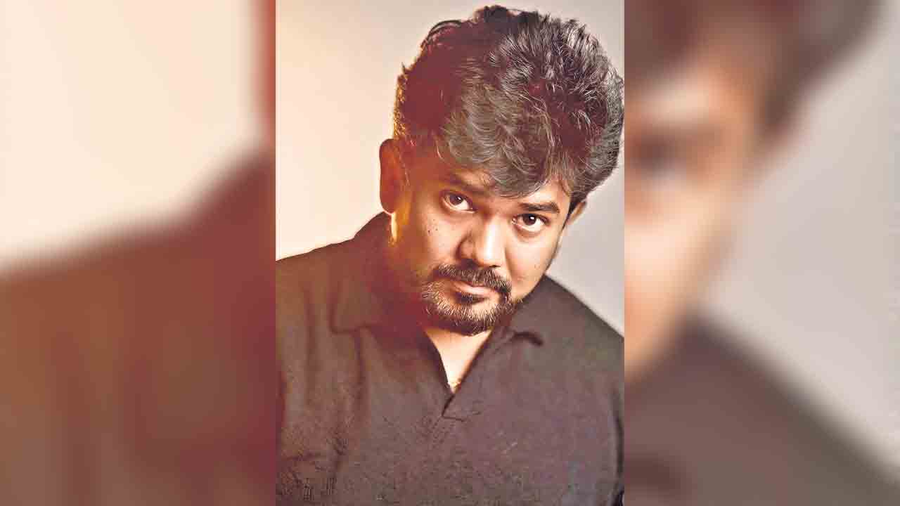 అల్ట్రా మోడ్రన్‌ యాక్షన్‌ థ్రిల్లర్‌