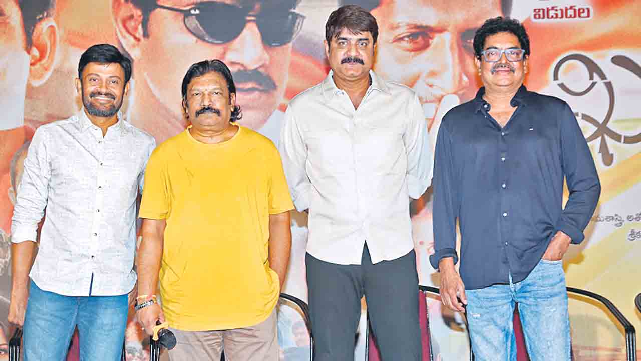 భారతీయ జెండా ఓ ఖడ్గం