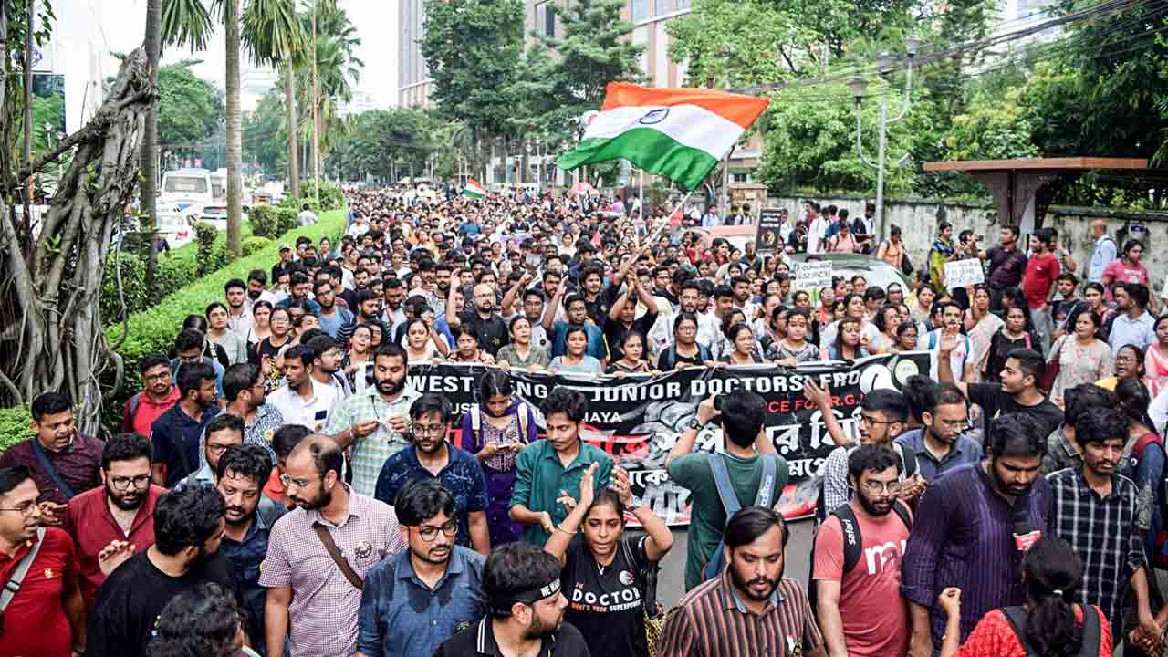 బెంగాల్లో మళ్లీ జూడాల సమ్మె