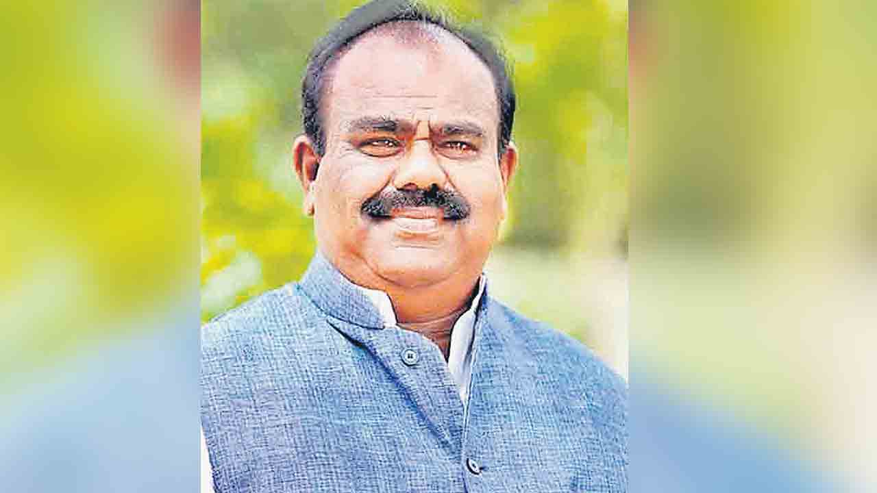 సబ్బండ వర్గాలకు అండ