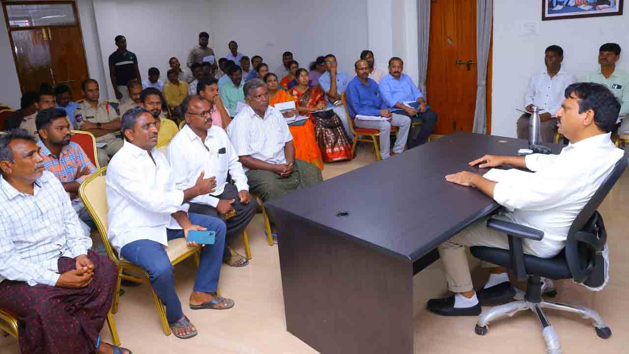 ప్రభుత్వ పథకాలను ప్రజల్లోకి తీసుకెళ్లాలి