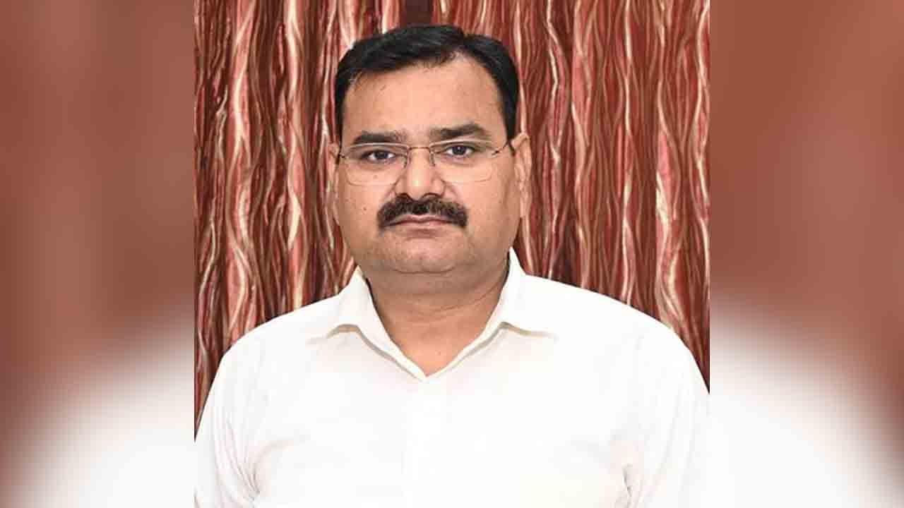 Minister Sanjay Singh | గోశాలలు శుభ్రం చేస్తే క్యాన్సర్‌ నయమవుతుందట.. యూపీ మంత్రి వింత పిలుపు