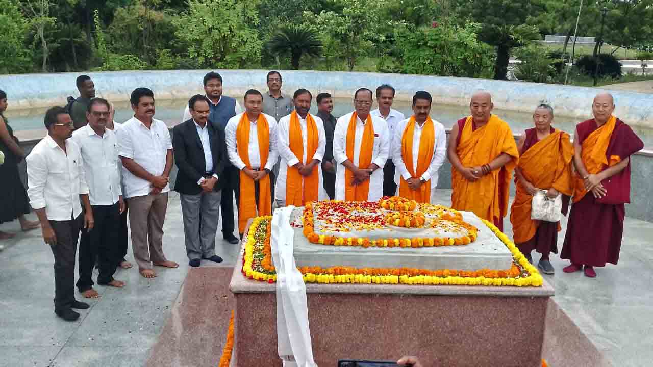 సమాజ రుగ్మతల నివారణకు బుద్ధుడి బోధనలే శరణ్యం