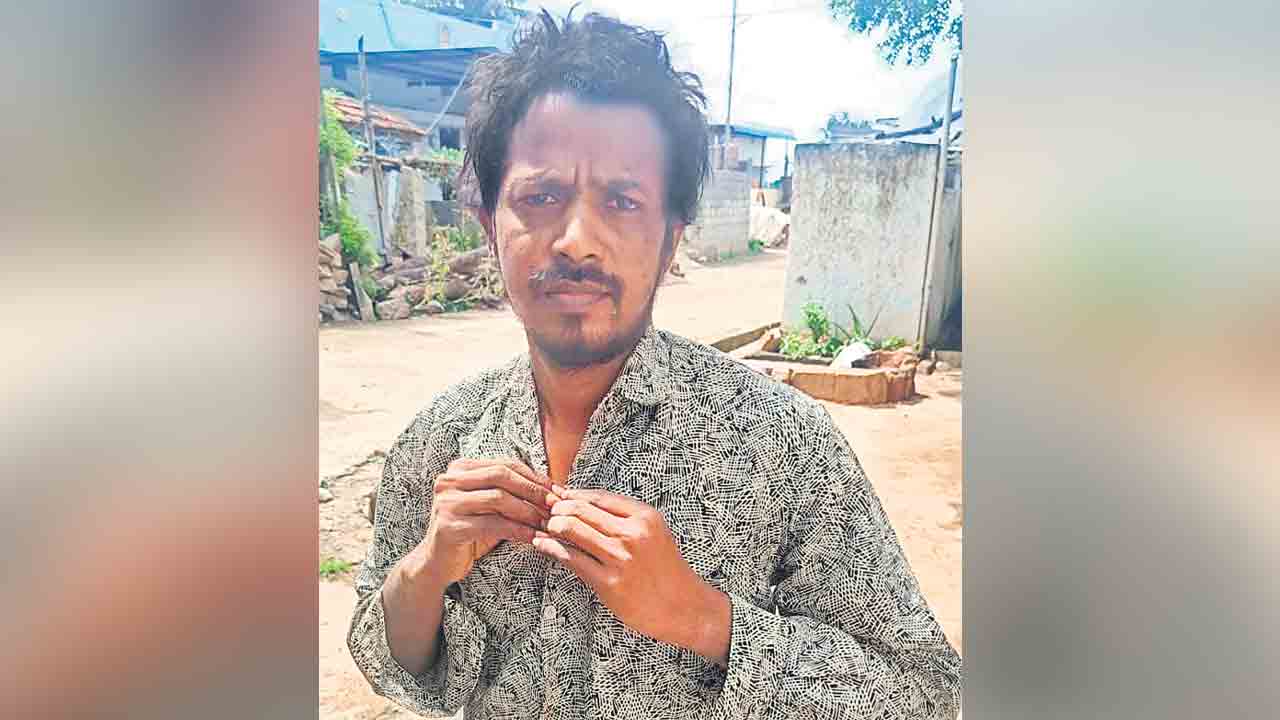 తాగినమైకంలో విగ్రహాలు ధ్వంసం