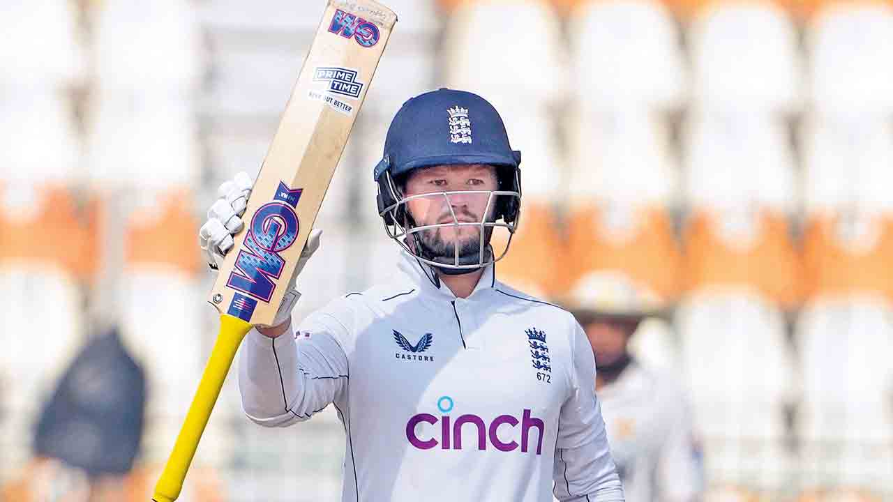 డకెట్‌ సెంచరీ