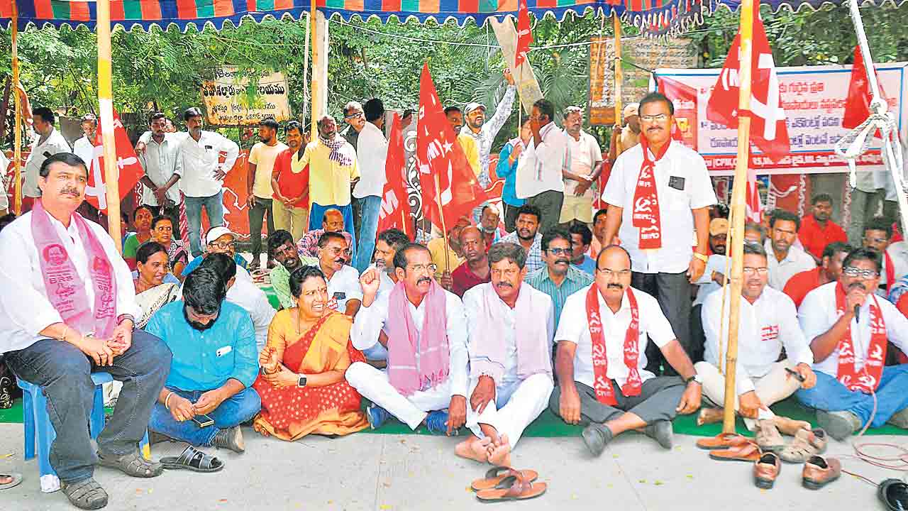 మున్నేరు ముంపువాసులను ఆదుకోవాలి