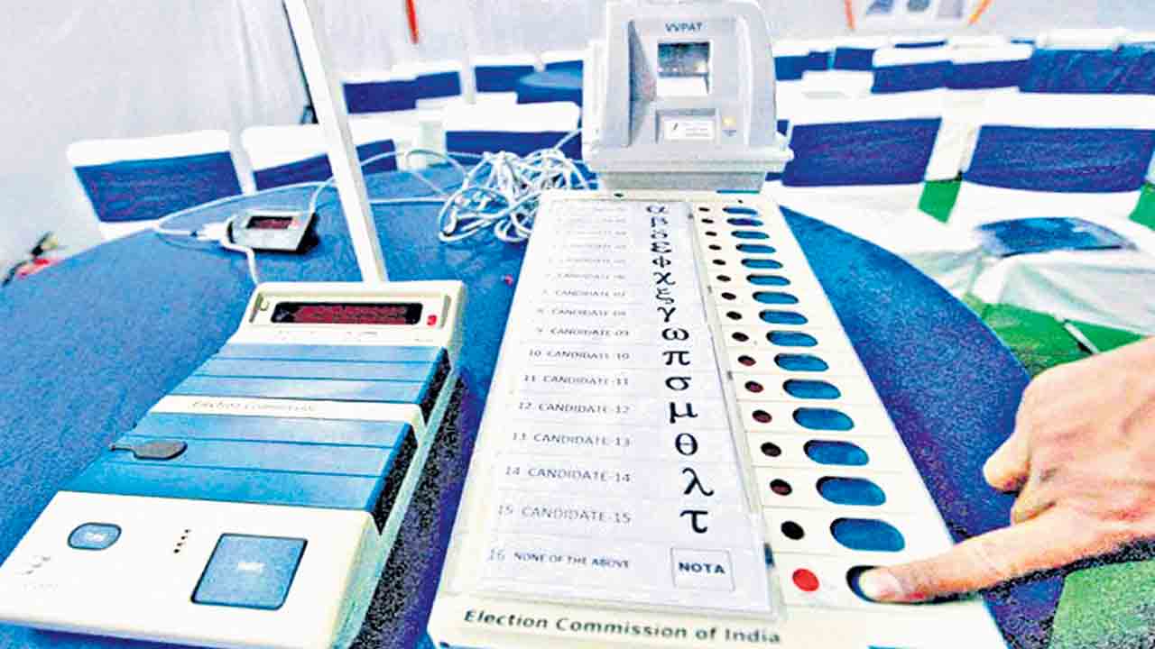 మినీ సమరం.. ఎవరికి సంబురం?