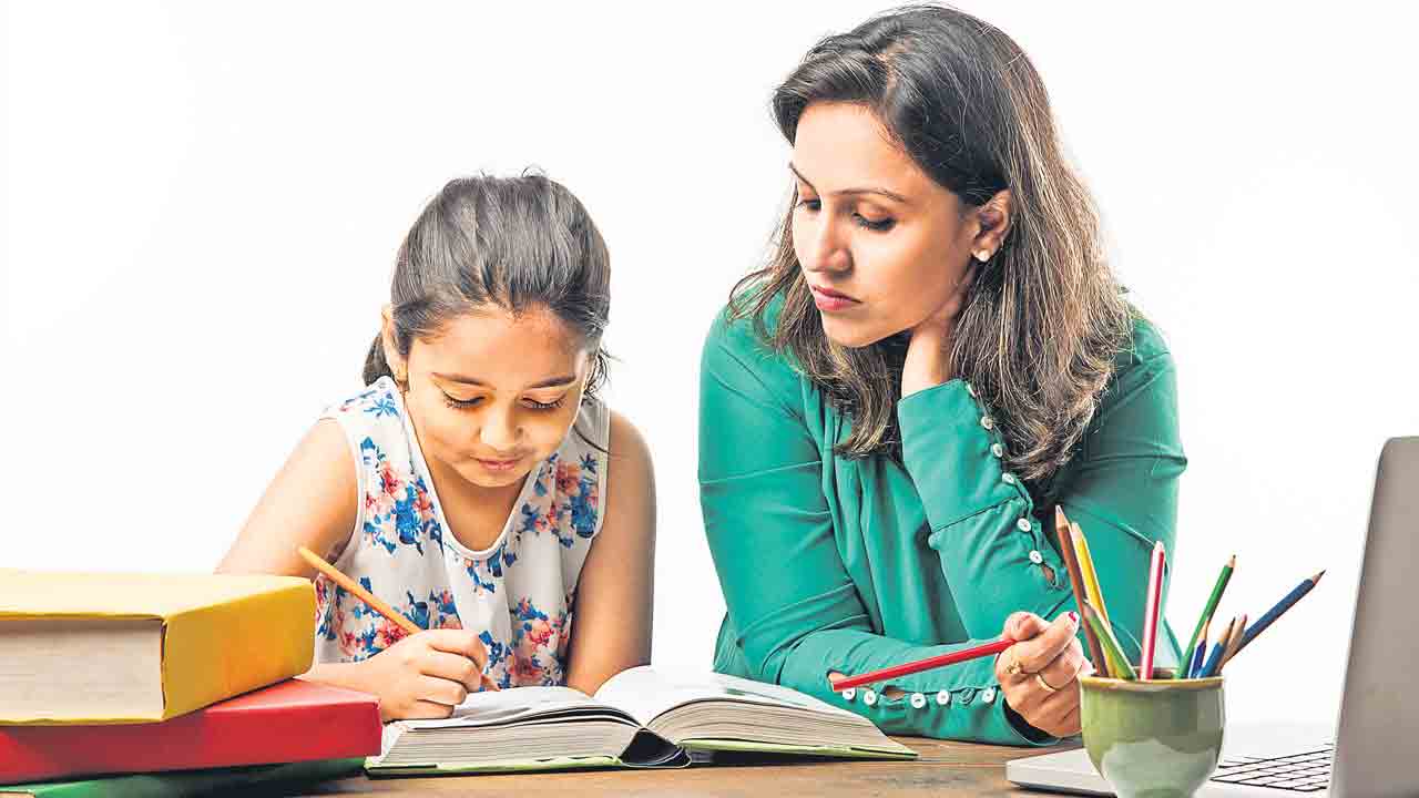 కష్టంగా కాదు.. ఇష్టంగా చదివిద్దాం!